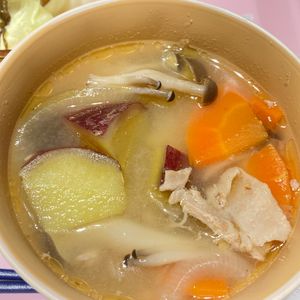 すみれの作ってみた!投稿(肌寒くなってきた季節に♪『秋野菜の絶品豚汁』)