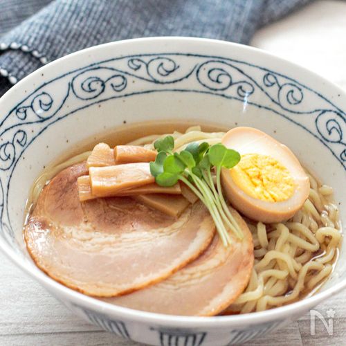 香り立つ白だし醤油ラーメン