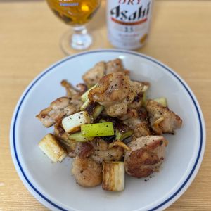 Tsuneaki Okadaの作ってみた!投稿(ワンパン10分！【鶏肉と長ねぎの旨塩焼き鳥】胡麻油香る♩)