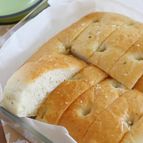 ご飯の代わりの食卓パン♪　フォカッチャ