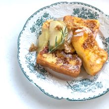 焦がしバターと洋梨のフレンチトースト
