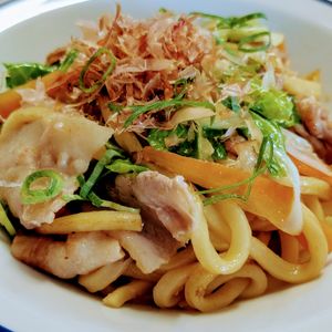 まゆのの作ってみた!投稿(圧倒的な香ばしさ！究極の焼きうどん)