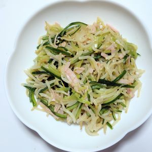 ふうかの作ってみた!投稿(【もやしがメイン★】もやしときゅうりとハムのナムル)