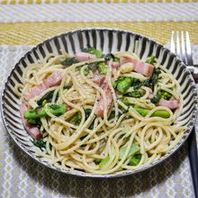 菜の花とベーコンのガーリックパスタ
