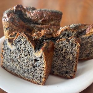 こむぎの作ってみた!投稿(バナナの甘みだけ♪黒ごまバナナケーキ【砂糖・乳なし】)