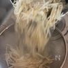 さっぱり食べやすい！しょうが香るいりごまのもやしサラダの工程1