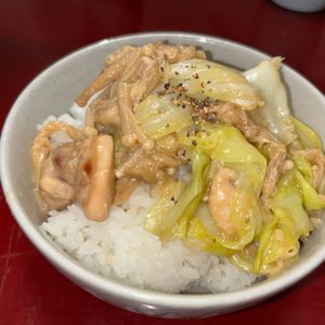 テフロンの使い✋🤟🙌👉の作ってみた!投稿(行列の定食屋さんの🍚鶏とキャベツのガリバタぽん酢炒め🤩)