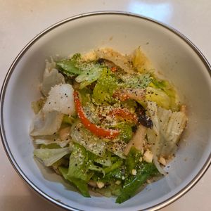 にゃんこさん🐱の作ってみた!投稿(手作りドレッシングが美味しい【焼きしめじのレタスサラダ】)