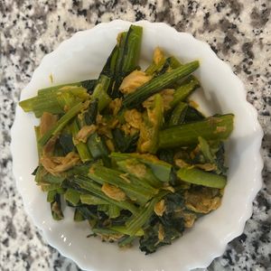 りんごの作ってみた!投稿(お弁当に◎【小松菜とツナのカレー炒め】5分で完成♪)