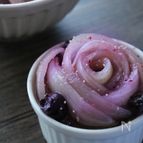 蒸し玉ねぎのブルーベリー和え