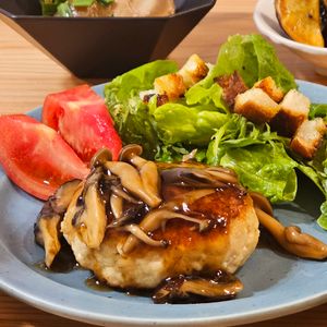 さぶちゃんの作ってみた!投稿(安うまヘルシー♡『豆腐ハンバーグの和風きのこあんかけ』)