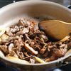 マコモダケと牛肉、しいたけのオイスター炒めの工程2