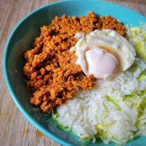 azupoの作ってみた!投稿(ワンパン＼ロコモコ風そぼろ丼／)