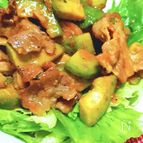 アボカドと豚肉の簡単生姜焼き