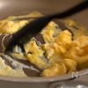 【卵と舞茸の中華炒め】簡単、シンプルで美味しい!の工程2