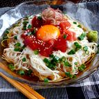 夏にさっぱり『漬けまぐろと山芋とろろのぶっかけそうめん』
