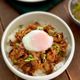 下味冷凍で温玉豚カルビ丼