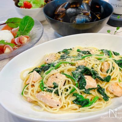 3ステップde【簡単】サーモンとほうれん草のクリームパスタ