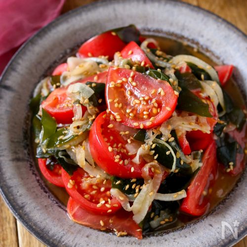 【トマトと新玉ねぎの中華サラダ】血液サラサラ&腸活・美肌に!