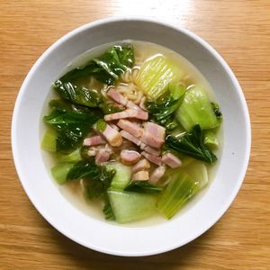 Nao★彡の作ってみた!投稿(【チンゲン菜とベーコンの塩ラーメン】スープも簡単手作りで♪)