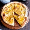 【甘さがクセになる♪】ミックスチーズとハチミツのピザ