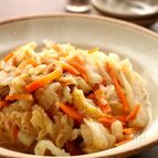 冬こそ作り置き！甘み引き立つ白菜の味噌煮込み