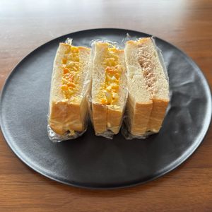 こむぎの作ってみた!投稿(基本の3種サンドイッチ「たまご」「ツナ」「ハムチーズレタス」)