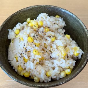 Tsuneaki Okadaの作ってみた!投稿(バター醤油香る♡とうもろこしの炊き込みご飯【#炊飯器】)