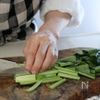 【3分副菜】さっぱり美味！小松菜のレモンペッパー和えの工程1