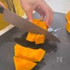 切ってレンチンするだけ！【かぼちゃの煮物】の工程1
