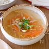 【5分で完成】もやしと人参のごま中華スープ｜香ばしさ香る♪