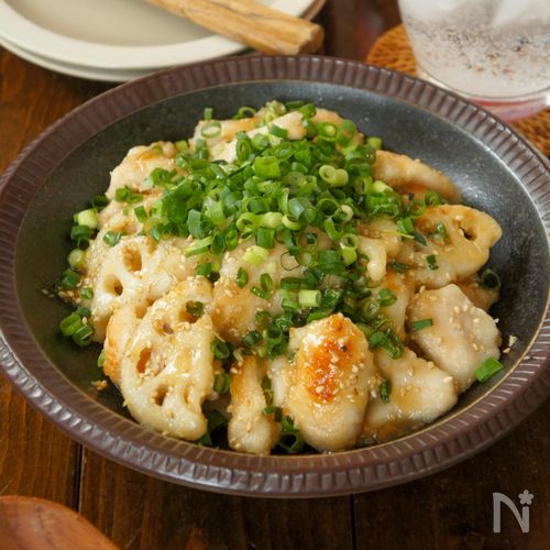 ワンパンで冬の味◎【鶏むね肉とれんこんの甘味噌炒め】