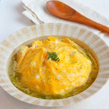 青のりあんかけの和風オムライス