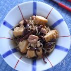 鶏と厚揚げとぜんまいの煮もの。