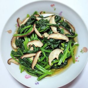 ふうかの作ってみた!投稿(『うどんスープで簡単』ほうれん草と焼きしいたけのおひたし)