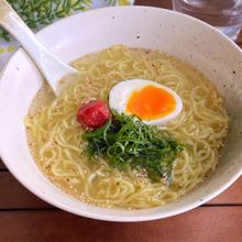 旨味がスゴイ！ありそうで無かった「梅こんぶ茶ラーメン」