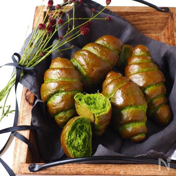 捏ね発酵なし！ほうれん草のバターロール