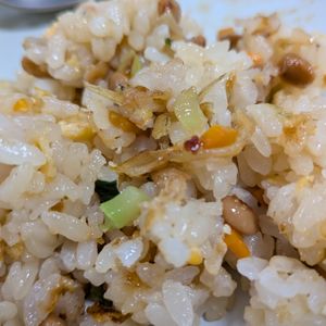 1074138の作ってみた!投稿(【わが家の定番♪】にんにく醤油の納豆チャーハン☆やみつき飯)