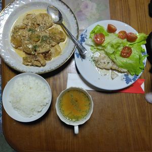 たかしの作ってみた!投稿(鶏肉とじゃがいものシュクメルリ風ガーリッククリーム煮)