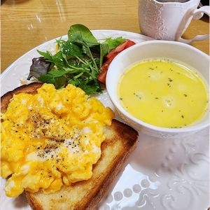 ナムディの作ってみた!投稿(【cafeのような】
とろ〜りたまごのマヨチーズトースト)