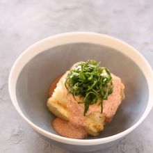 クリームチーズｉｎたらこあんかけの揚げ出し豆腐