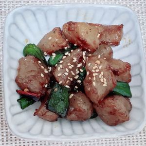 ゆまっくすの作ってみた!投稿(短時間でしっかり味がつく♡こんにゃくとピーマンの甘辛炒め)