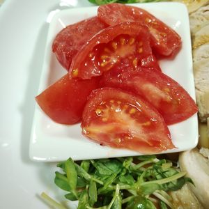 M＊Pの作ってみた!投稿(切って和えるだけ♡『トマトのオリーブオイルサラダ』)