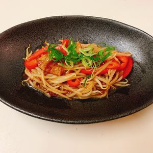 りんの作ってみた!投稿(激安~激うま~🤩ありがとう😘もやし鶏皮ピーマンの甘辛炒め)