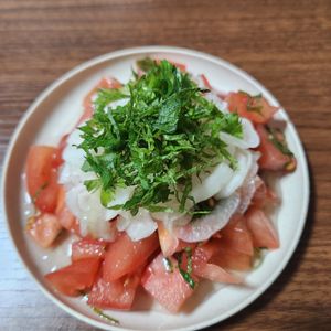 とももの作ってみた!投稿(保存版！やみつきトマト【トマトとシャキッと新たまねぎサラダ】)