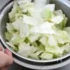 【材料1つ！ポリ袋で簡単】キャベツの旨塩漬けの工程1