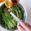 炒め時間10秒⏰〈だし香る豆苗炒め〉中華屋さんに負けない!の工程1
