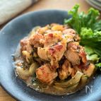 【ガツンと甘辛】鶏もも肉と大葉の味噌ダレ炒め