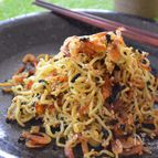 桜えびと韓国のりのカリッカリ焼きそば