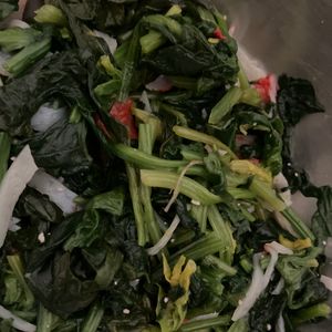 ここあの作ってみた!投稿(やみつき♡ほうれん草とカニカマのナムル)